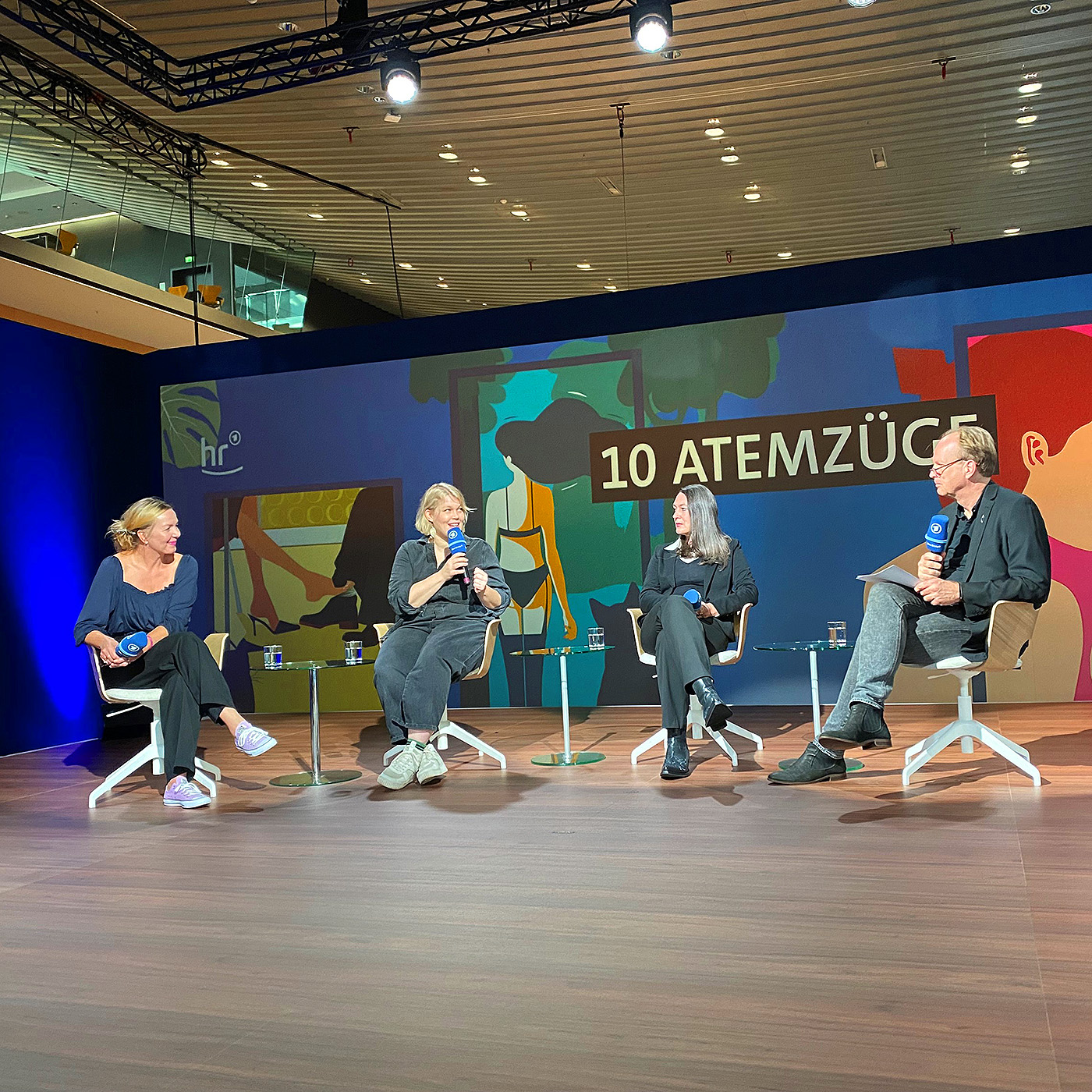 10 Atemzüge | von Simone Buchholz, Mareike Fallwickl, Berit Glanz, Karen Köhler