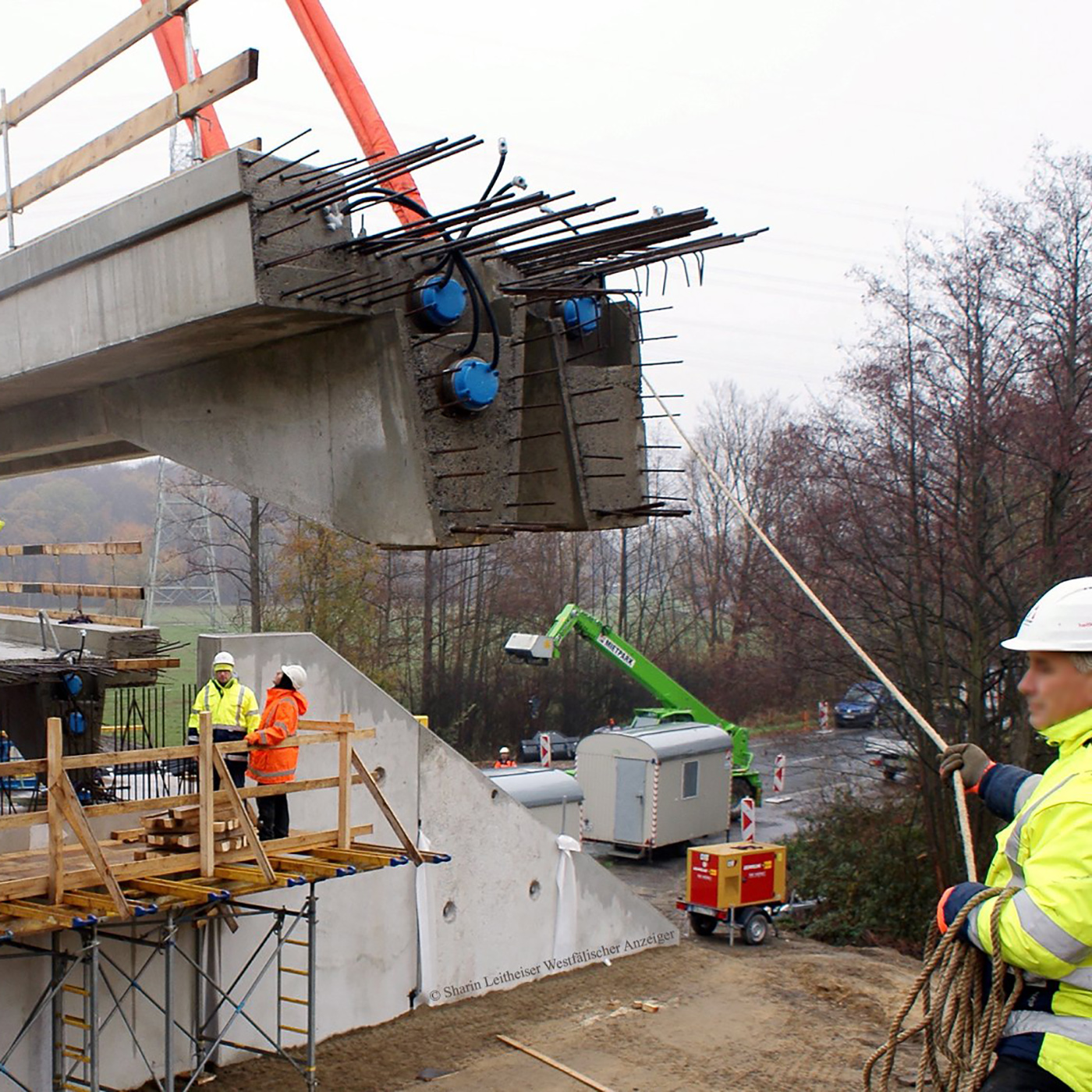 "Wir haben nix geschraubt oder gebohrt, nur geklebt." | Bauingenieur Markus Gabler über die legendäre Friedberger Brücke