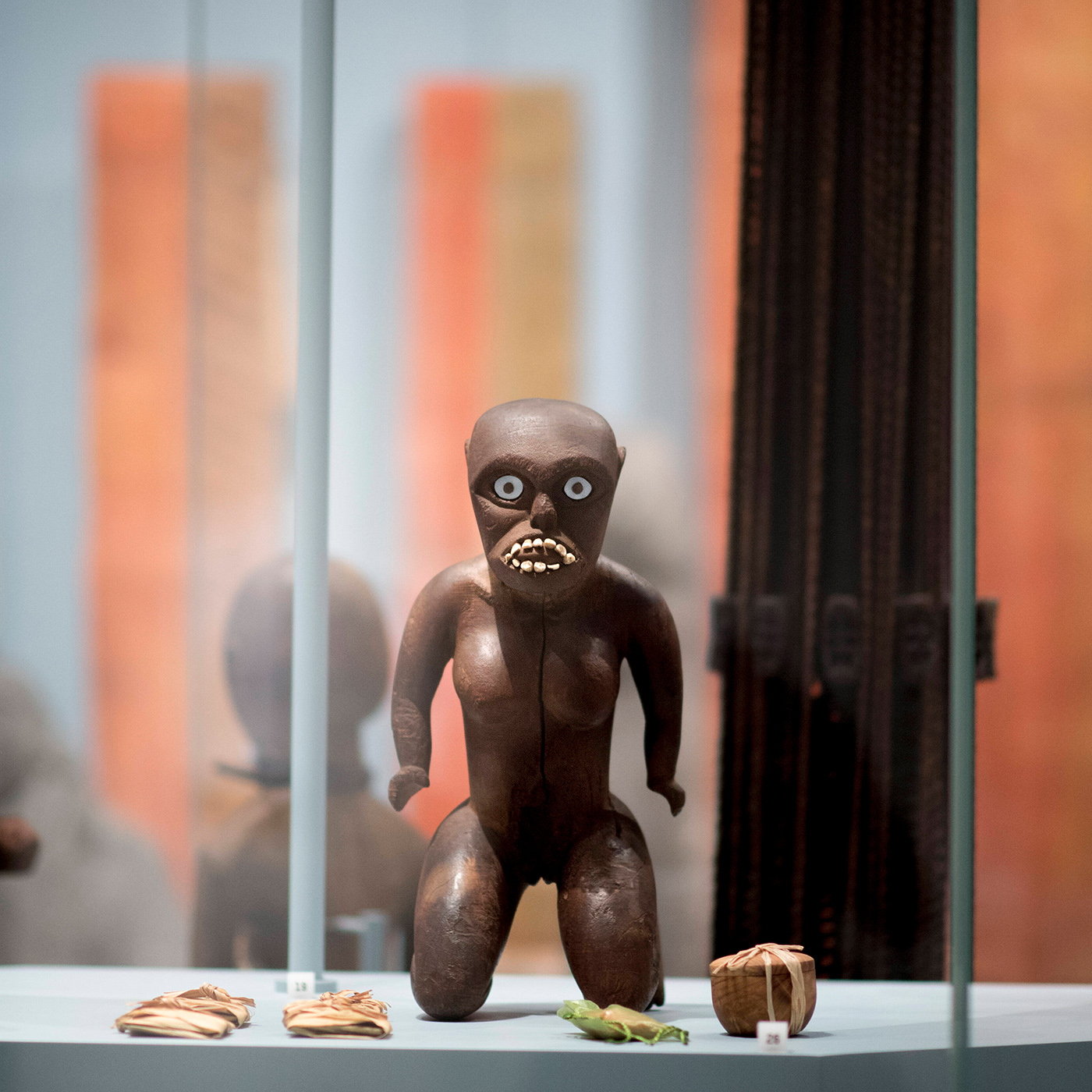 "Mich interessieren die Menschen, die nicht ins Museum gehen." | Mahret Ifeoma Kupka u. a. ber dekolonisierten Museen