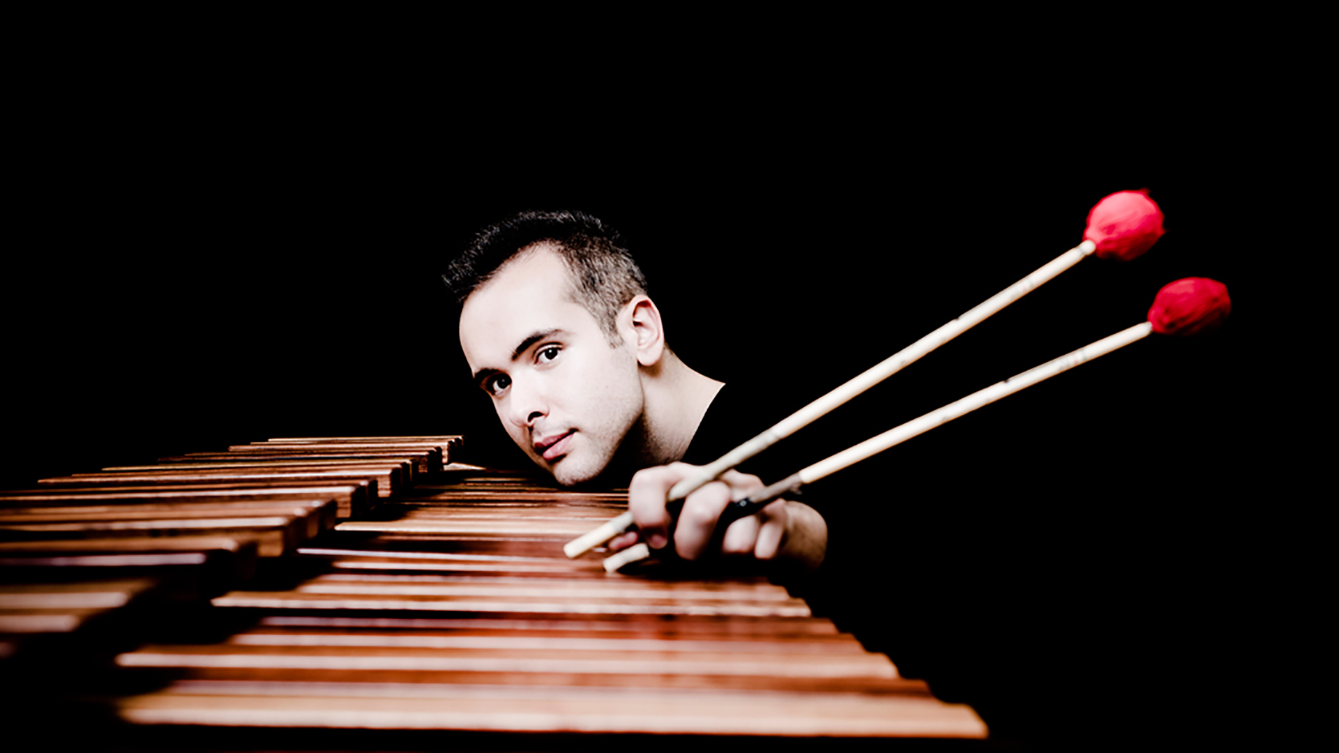 "Tomatendosen und Gurkendosen eignen sich besonders gut." | Simone Rubino hat einige Kubikmeter Musikinstrument