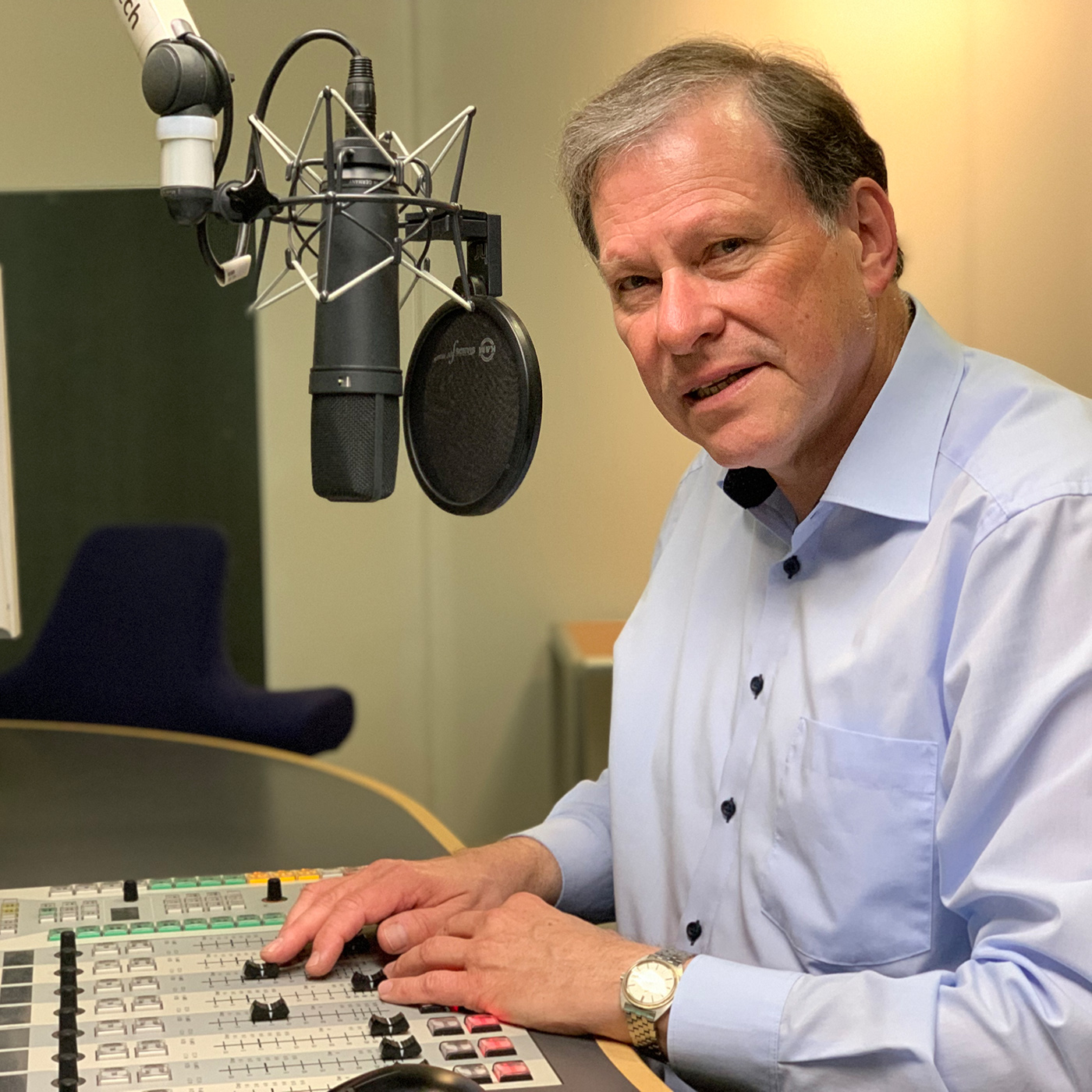 "Das Radio war für mich das Mittel zur Welt." | Hans Sarkowicz über Radiogeschichte(n)