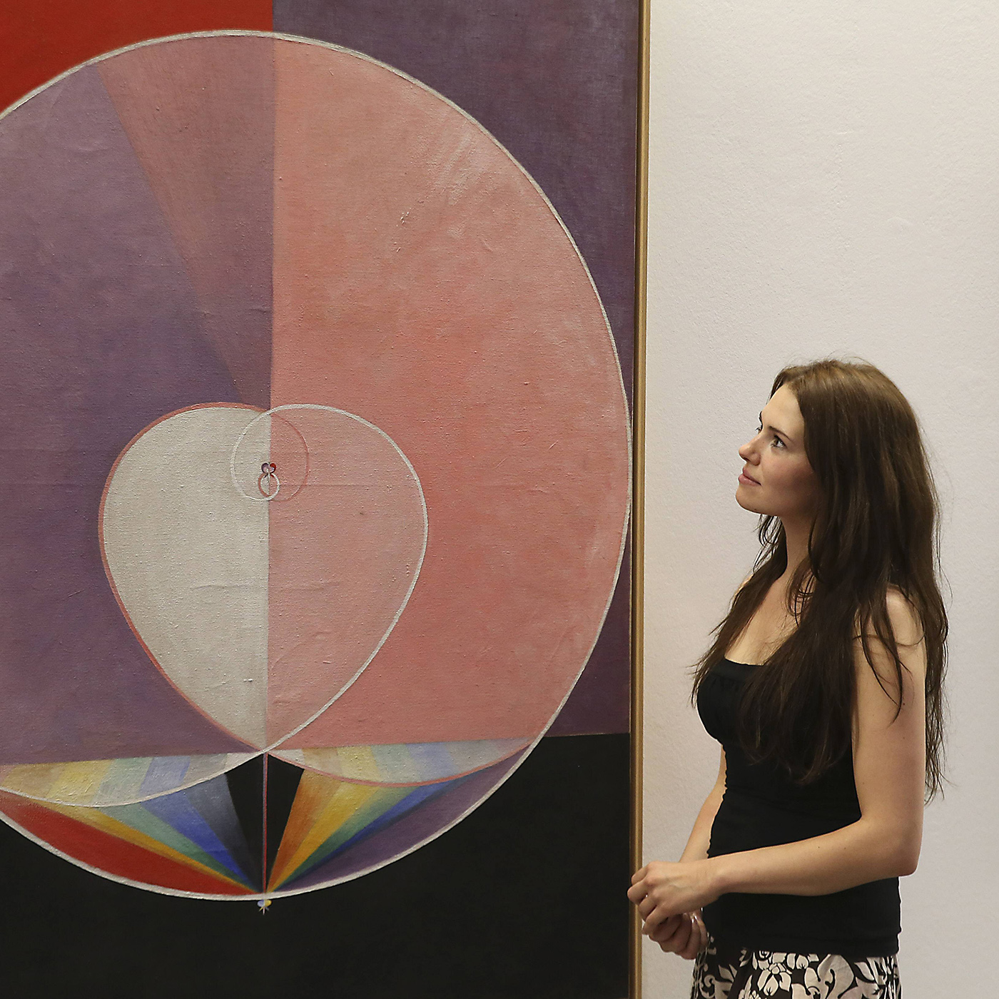 "Die Kunstgeschichte muss umgeschrieben werden." | Julia Voss über die Leerstellen in der Geschichte der Documenta