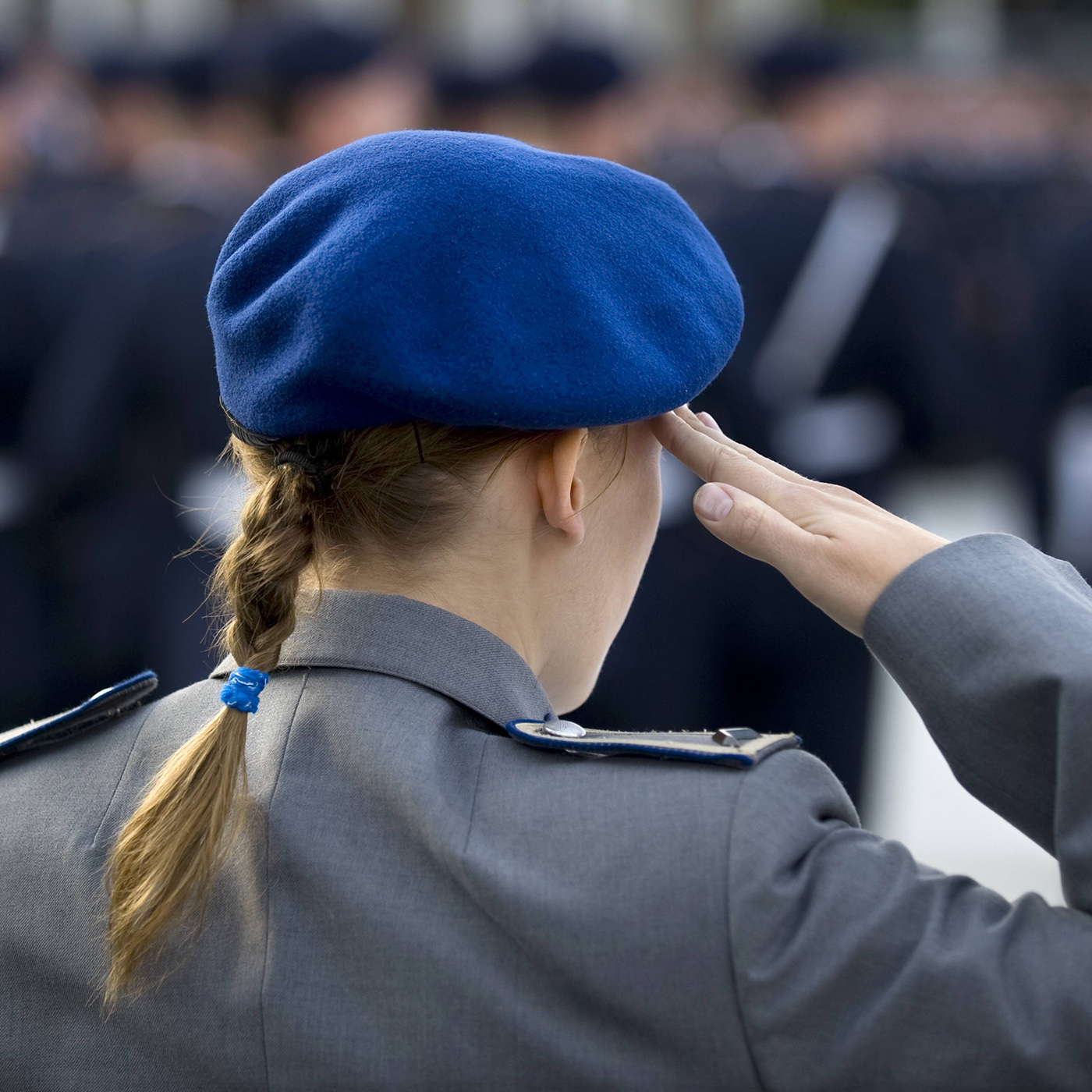 "Wir Jugendoffiziere sind die Erklärbären." | Amelie Nägele ist Hauptmann der Bundeswehr