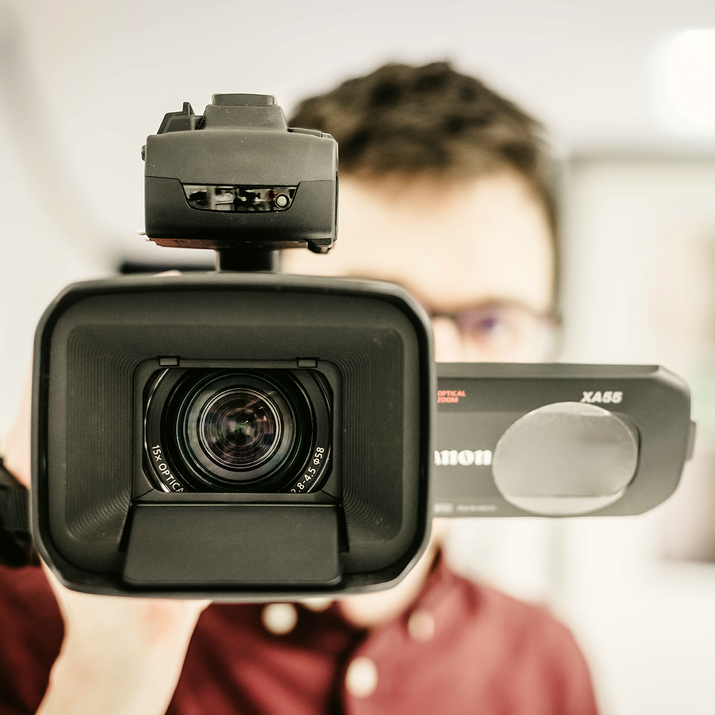 "Dokumentarfilm ist kein bezahltes Hobby." | Adrian Oeser lässt Menschen und Bilder sprechen