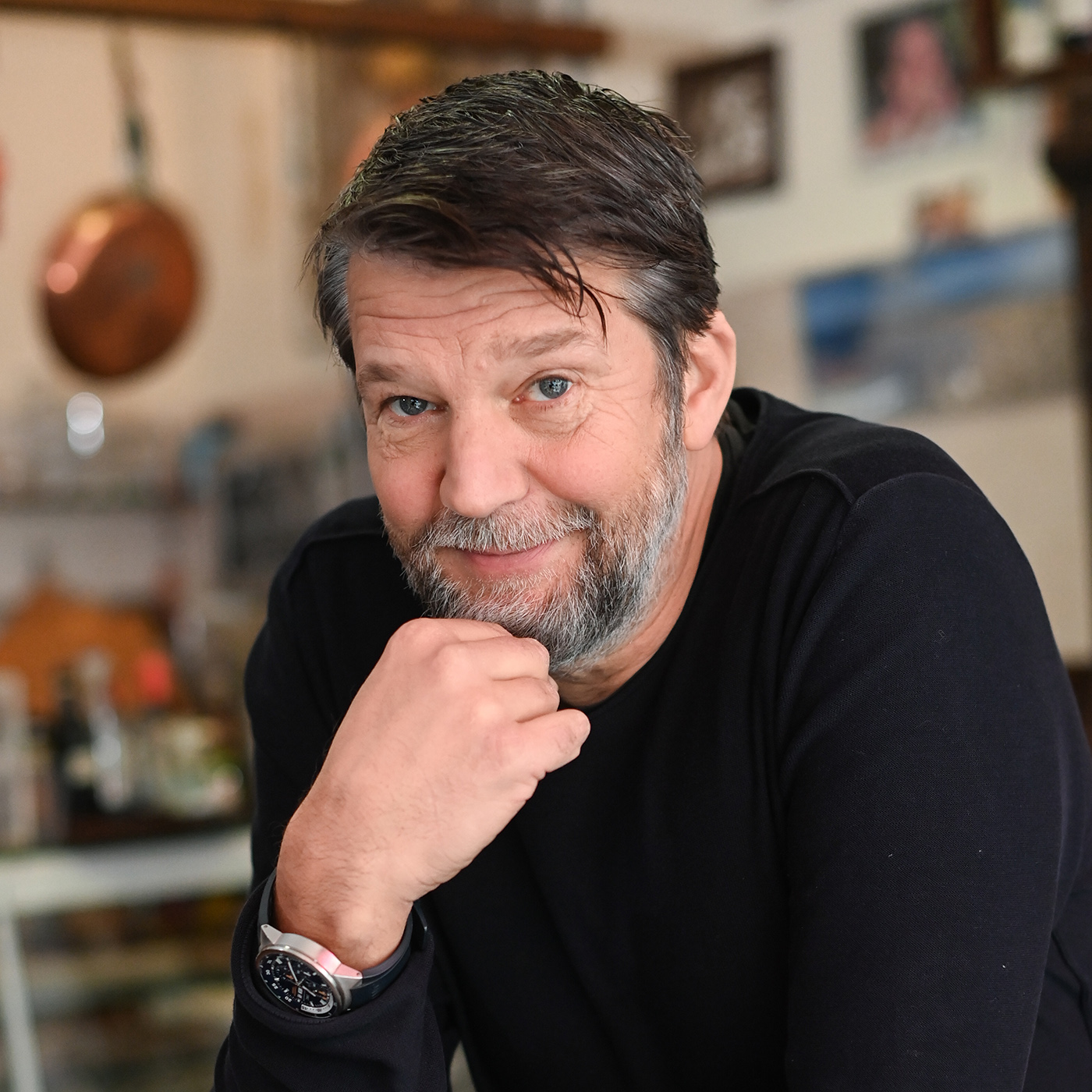 "Im Idealfall verschwinde ich hinter meiner Figur." | Schauspieler Kai Wiesinger zwischen Filmen und Familie