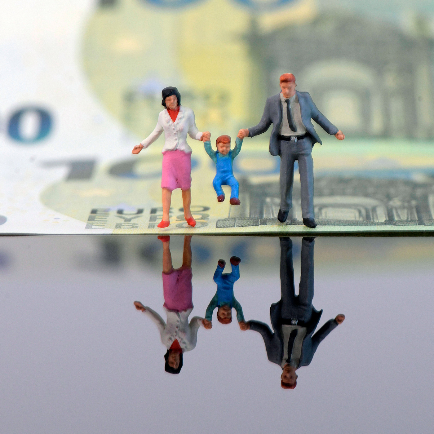 "Es scheitert daran, überhaupt anzufangen." | Das Gespräch übers Geld ist kein beliebtes Thema in der Beziehung