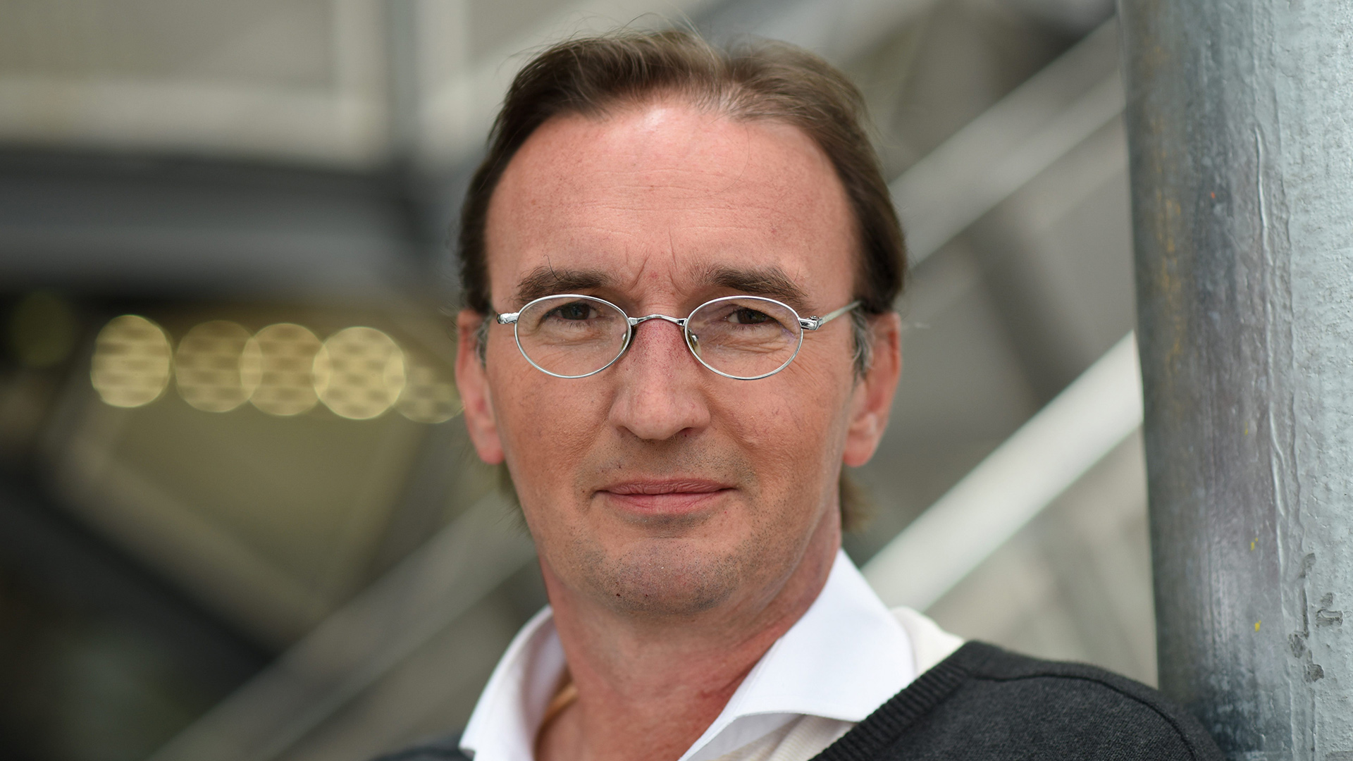"Ich halte Papier für das zweitsicherste Speichermedium nach Stein." | Gerhard Henschel, Schriftsteller